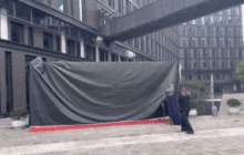 网易杭州楼下开始庆祝国服回归：黄旭东扮财神捧场