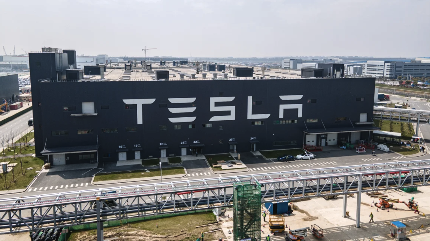 Media asing sedang hangat membincangkan pemberhentian Tesla: Pasaran China berada di bawah tekanan hebat dan Musk tidak dapat diramalkan