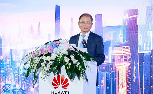 Le président de Huawei a personnellement annoncé la nouvelle de la série Mate70 : dans l'espoir de lancer Hongmeng « pur sang »