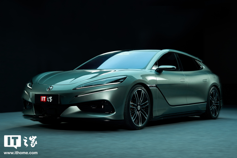 猎装设计，全新智能豪华旗舰轿车：腾势 Z9GT 实拍