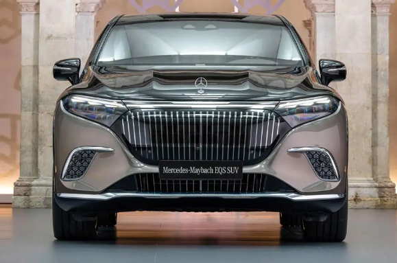 SUV elektrik tulen Maybach EQS membuat penampilan sulung yang menakjubkan di Pameran Auto Beijing, menambah bintang baharu kepada pasaran kenderaan elektrik mewah