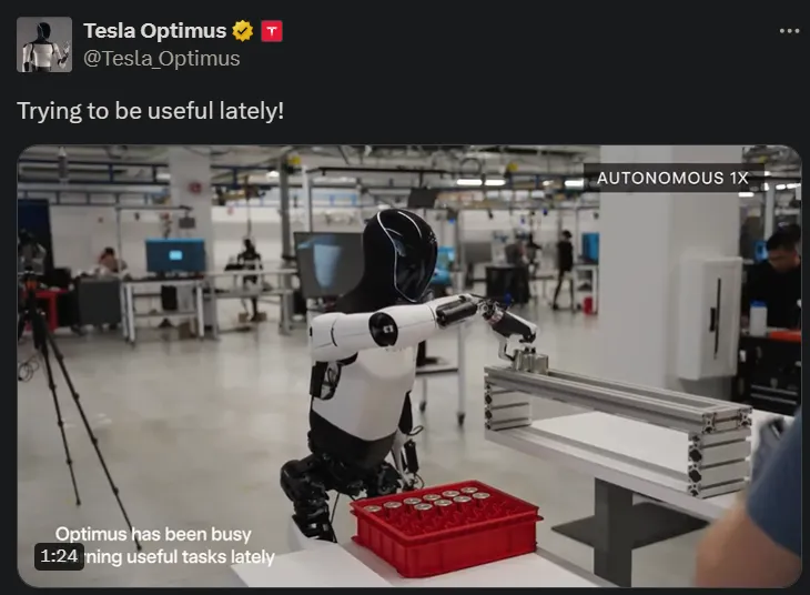 Robot humanoid Optimus Tesla berfungsi di kilang, mahir dalam membuka bateri, membetulkan sendiri, dan boleh pergi lebih jauh