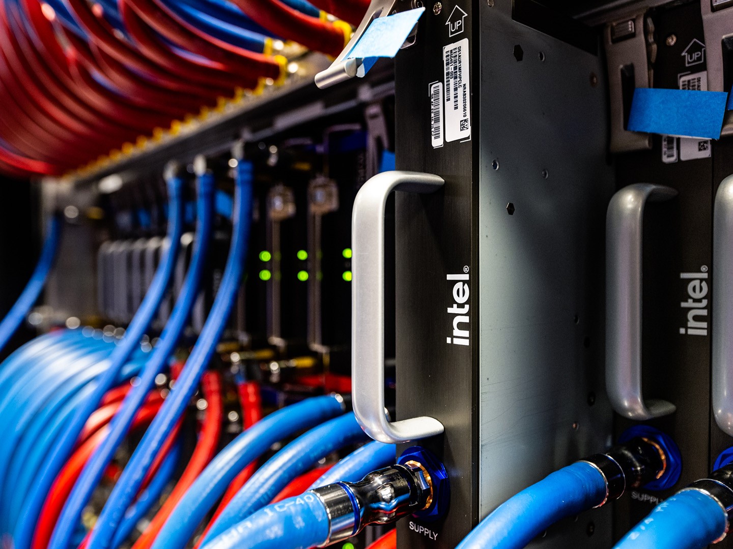 新一期 Top500 超算榜单出炉:Frontier 继续第一,Aurora 破 E 级大关仍位第二