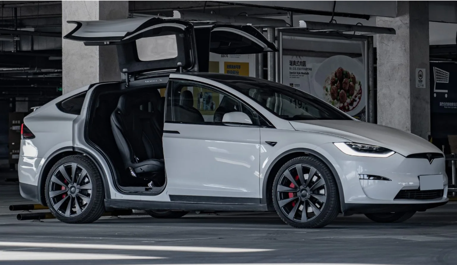 无需触碰,特斯拉Model X自动开门惊艳再现