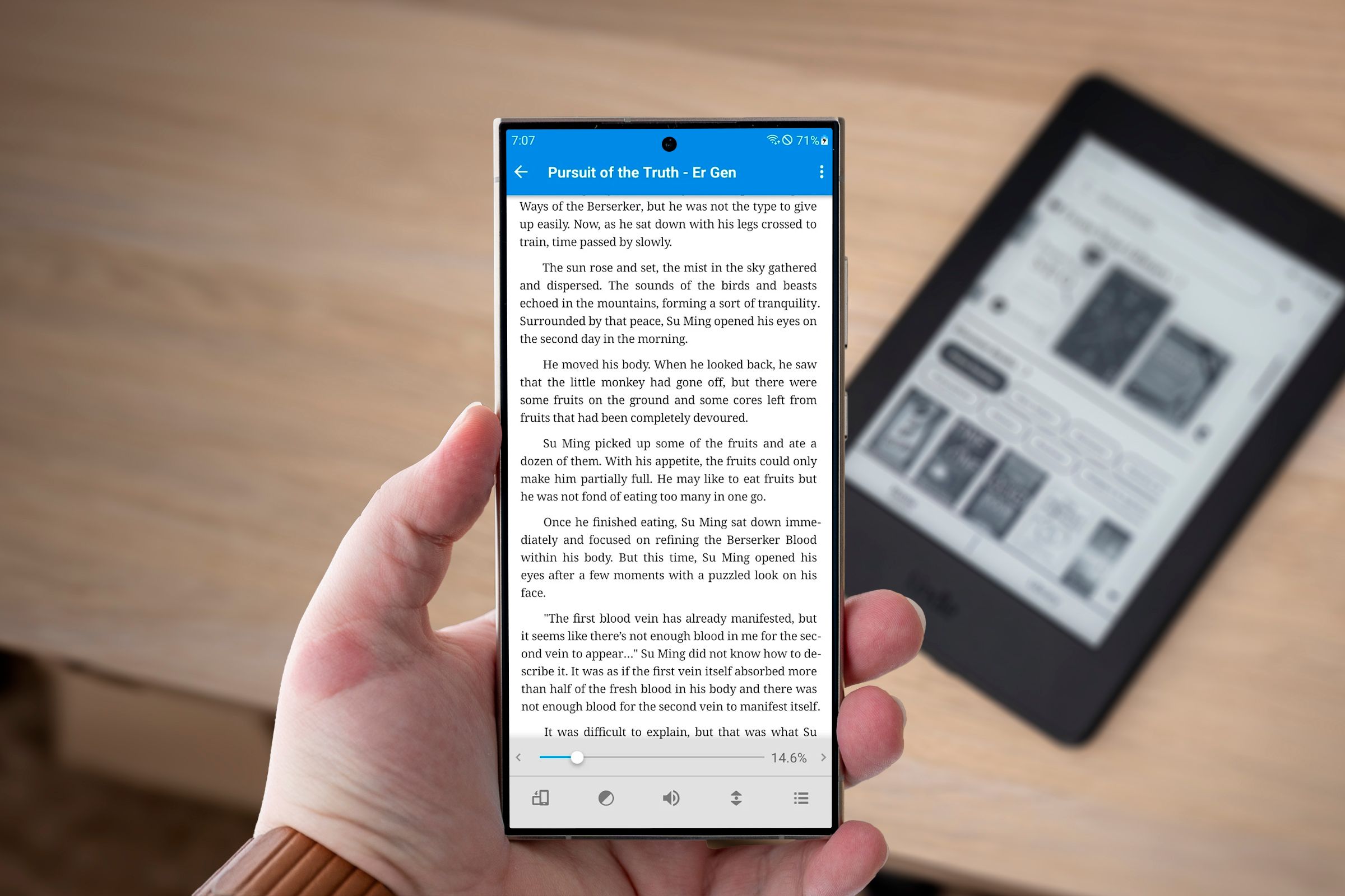 Forget Kindle, Here\'s Why I Prefer to Read eBooks on My Phone