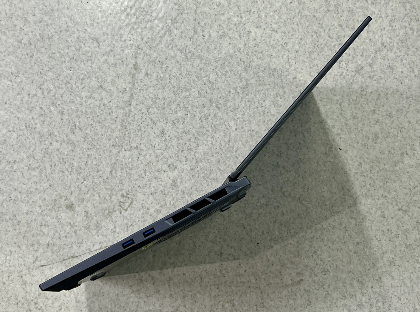 机械革命极光 X 游戏本官宣：全新模具，至高 i7-14650HX + RTX 4070