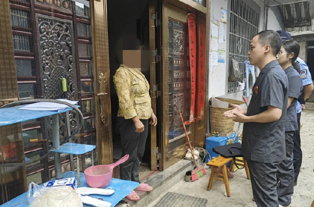 捡手机向事主要价 5000 元未果后声称“弄丢”,法院判赔 8500 元