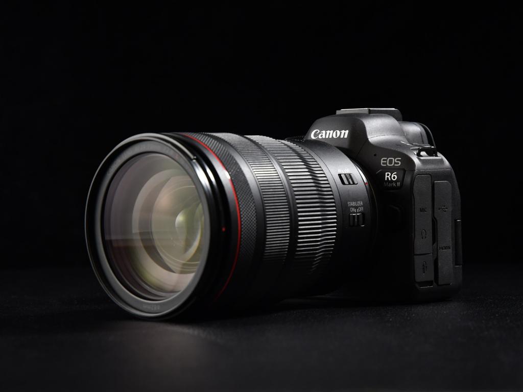 40-shot continuous shooting, 8-level anti-shake, Canon R6 II full-frame mirrorless camera