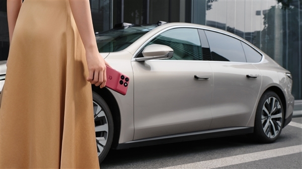 蔚来全新NIO Phone卖6499元起 李斌:没有期待年销上千万部