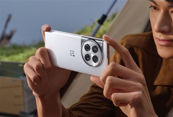 一加13外形大变革!这设计,你认得出吗?