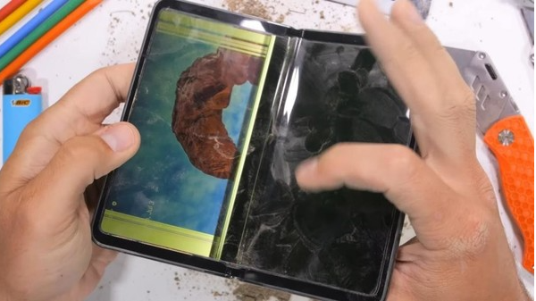 Google Pixel Fold durability test reveals issues, fragile screen performance