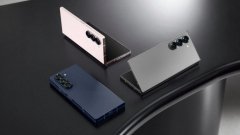 Samsung joins folding screen phone 'slimming war'? It is reported that Lu Taiwen requested the development of a 7.7mm ultra-thin model in the folded state.