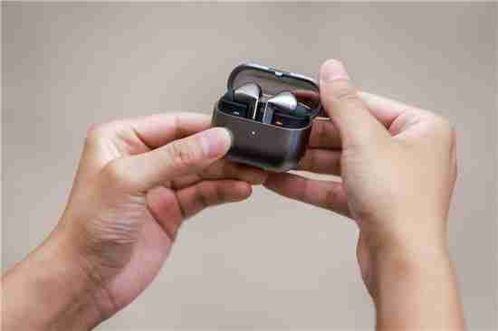  从 HiFi 音质到 AI，三星 Galaxy Buds3 系列体验大升级 