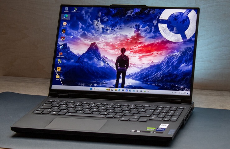 거래 | RTX 4090 기반 Lenovo Legion Pro 7 Gen 9, 가격 24% 대폭 인하