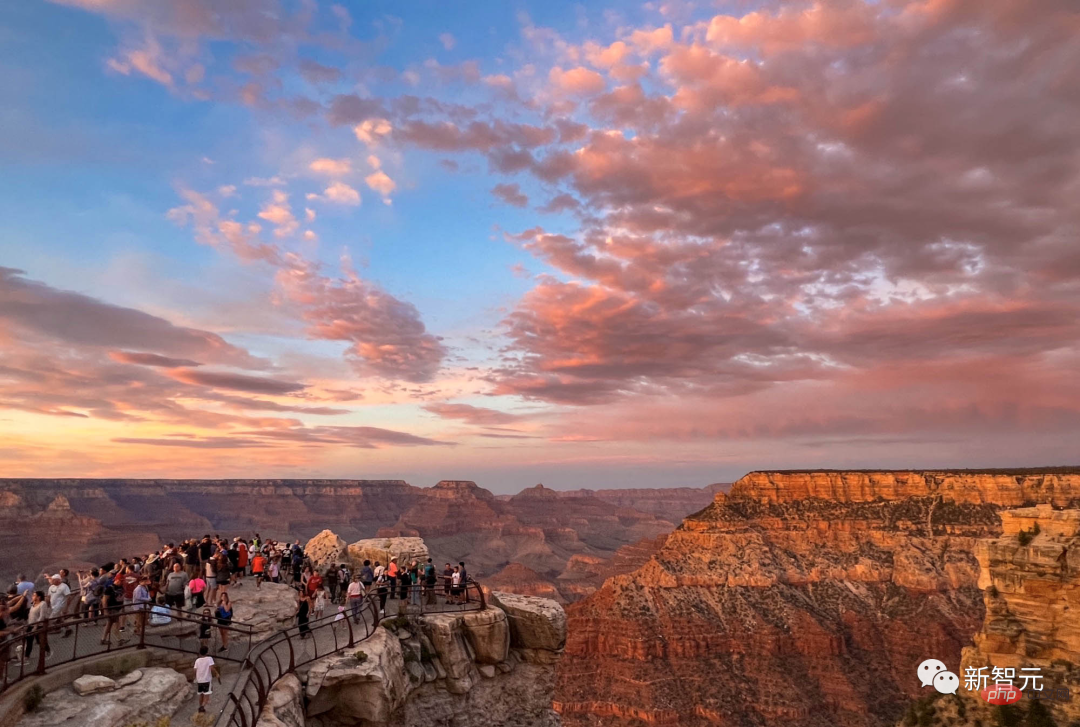 Eine 58-jährige Frau ist unheilbar krank, aber ihr sterbender Wunsch geht in der Metaverse: VR Grand Canyon-Reise in Erfüllung