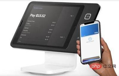 新的方形支架將 iPad 與內建的 Apple Pay 和信用卡讀卡機結合