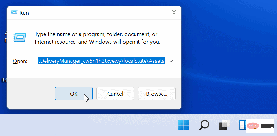 Windows 11でSpotlightコレクション画像を保存する方法