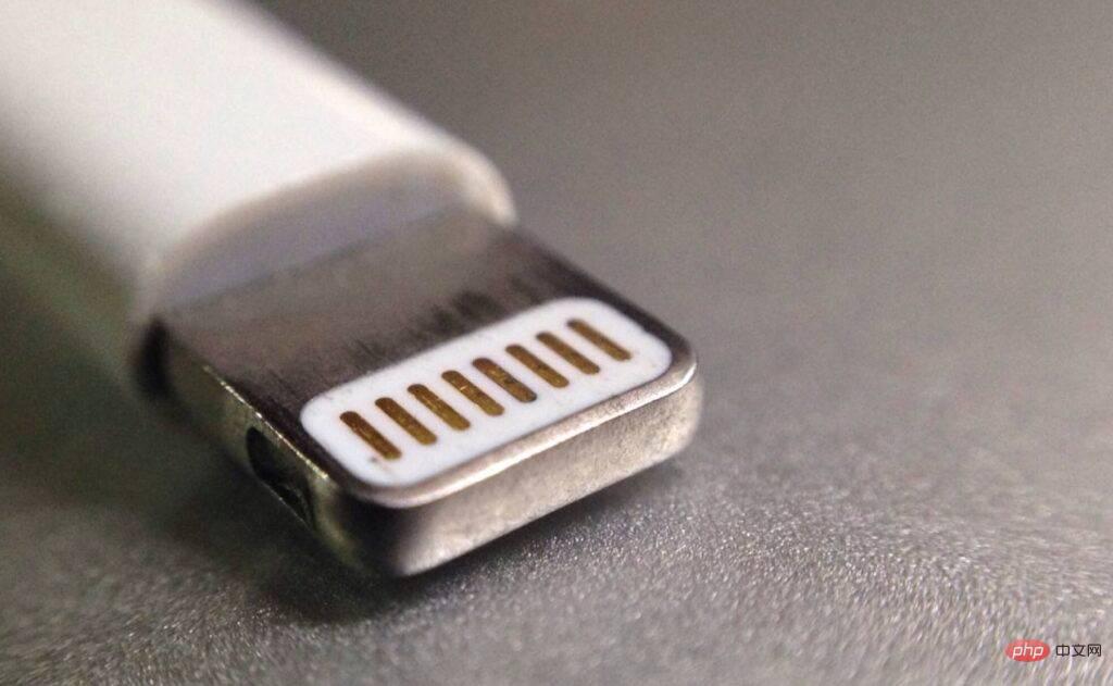 iPhone 14 tidak menukar USB-C tetapi meningkatkan kelajuan pemindahan Lightning