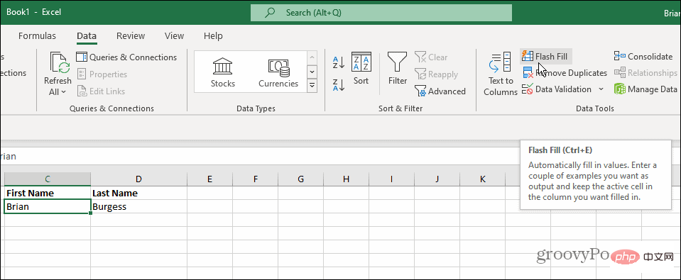 如何在 Excel 中分隔名称