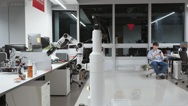 阿里千问大模型正实验接入工业机器人，可用钉钉远程指挥其工作