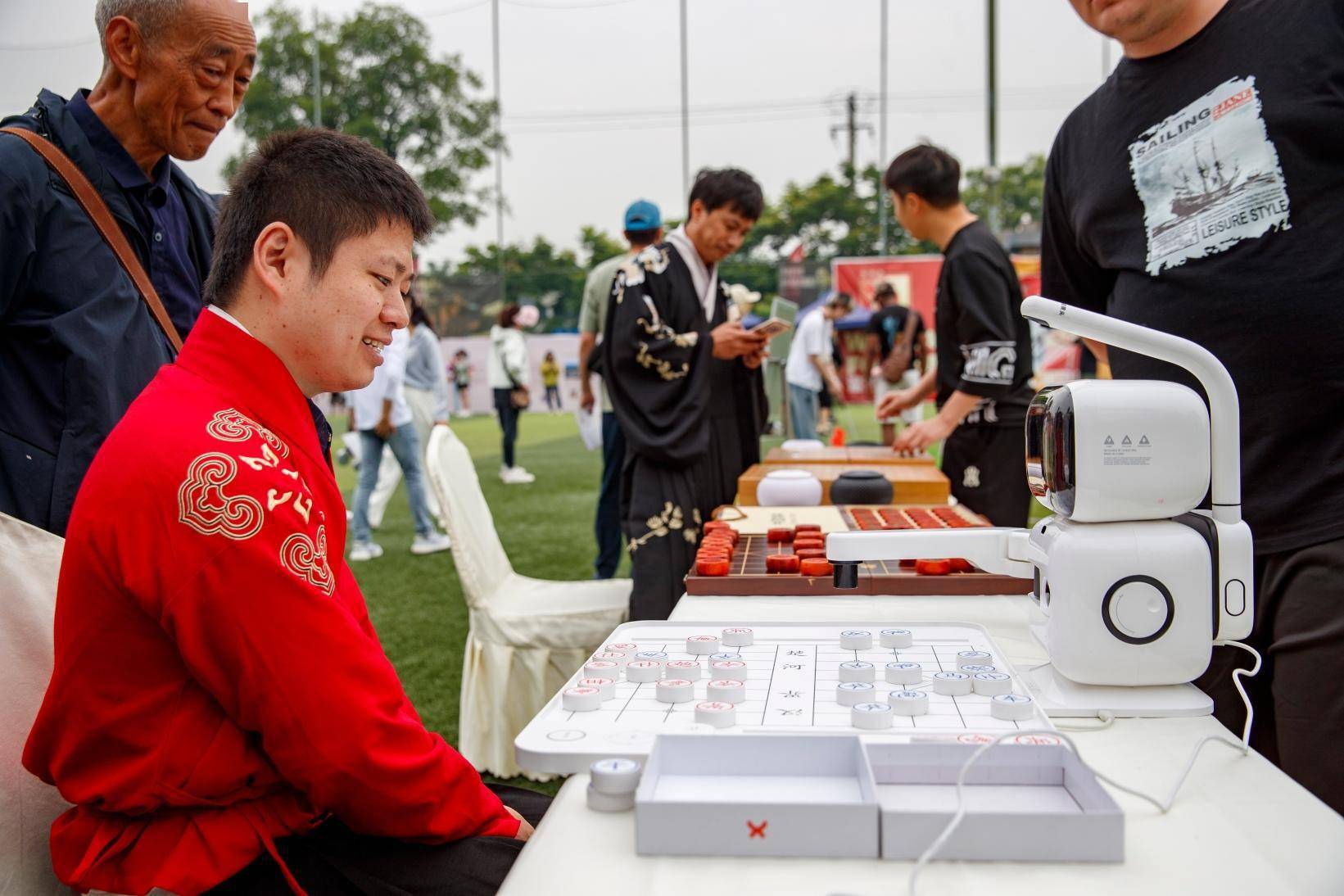 迎大运·越古今 | 穿越千年，象棋机器人对阵“棋城”棋友