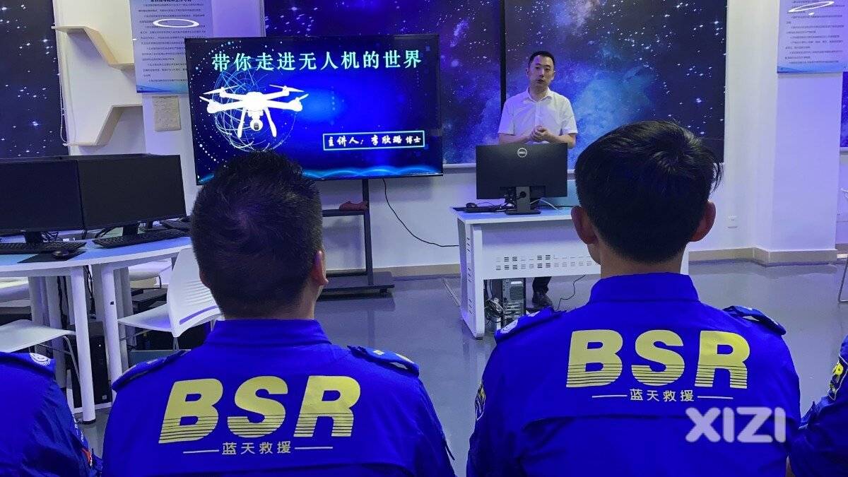 Huilan News丨Latihan pengendalian dron mikro untuk membantu menyelamat ruang udara Huilan