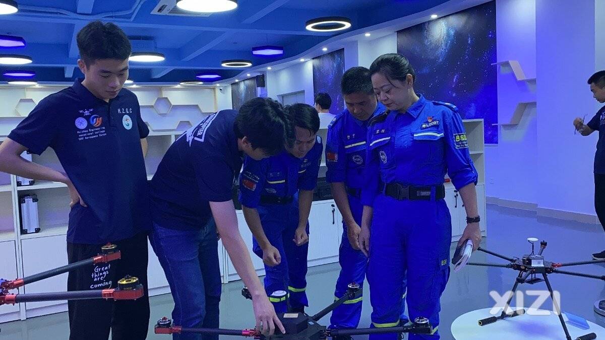 Huilan News丨Latihan pengendalian dron mikro untuk membantu menyelamat ruang udara Huilan