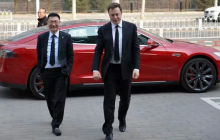 朱晓彤成为特斯拉最重要员工之一：股票交易披露