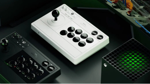 8Bitdo announces that the world’s first wireless arcade joystick officially authorized by Xbox will be launched soon