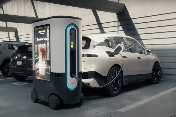 Le robot de recharge mobile est bel et bien opérationnel, mais les véhicules à carburant disposent-ils de ce service ?