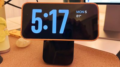 iOS 17 的待机模式将正在充电的 iPhone 变成家庭集线器