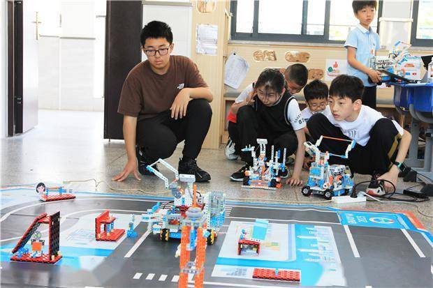 Biro Pendidikan: Changzhou mengadakan pertandingan robot untuk pelajar sekolah rendah dan menengah