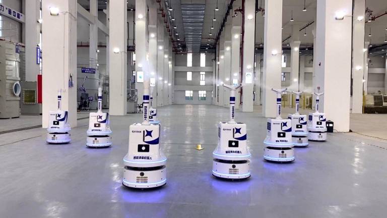 抢占新赛道 加快机器人产业集聚发展