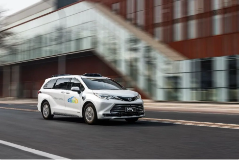 小马智行与丰田汽车合作成立自动驾驶出租车企业，共促智能交通发展