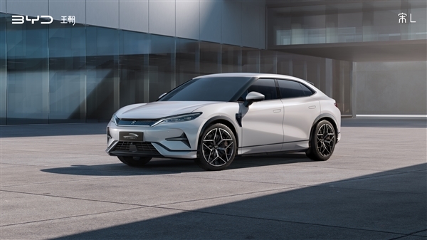 比亚迪宋L量产版在成都车展上亮相:纯电动SUV引发人们的期待