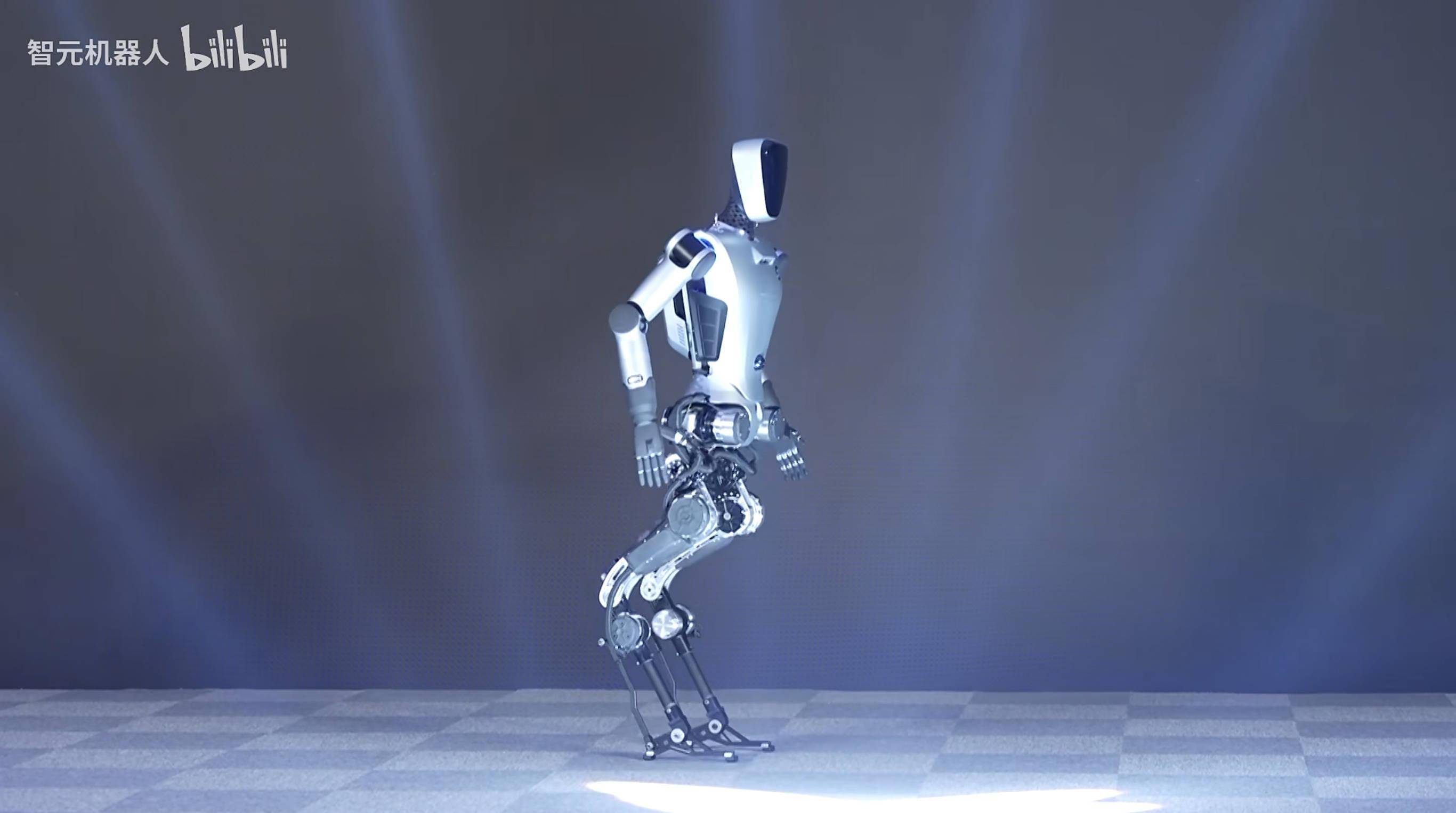 Huaweis genius boy” Zhihui Jun releases a humanoid robot that can enter the factory to tighten screws