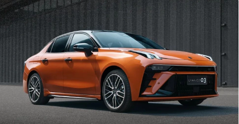 Lynk & Co führt den Trend an, die neue 03-Orange-Version wird vorgestellt und der Preis bekannt gegeben!