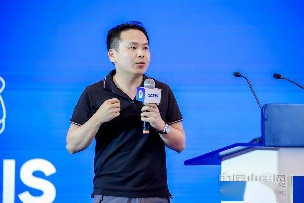 Mei Junjie : Cultiver les talents de lIA et appliquer la technologie à tous les horizons grâce à lautonomisation de lopen source