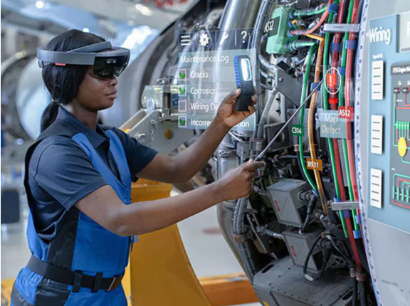 Boeing arbeitet mit Microsoft zusammen, um mit HoloLens Probleme bei Flugzeugausfällen zu lösen