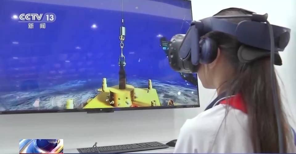 Teknologi maya VR, pengalaman percetakan 3D...banyak aktiviti mempopularkan sains di pelbagai tempat dibuka kepada orang ramai