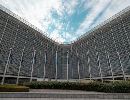 EU、独占禁止法違反でインテルに3億7,636万ユーロの罰金