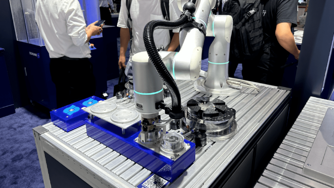 The marketization of adaptive robots has taken a further step. Feixi Technology has presented more than ten cross-industry solutions at the CIIF