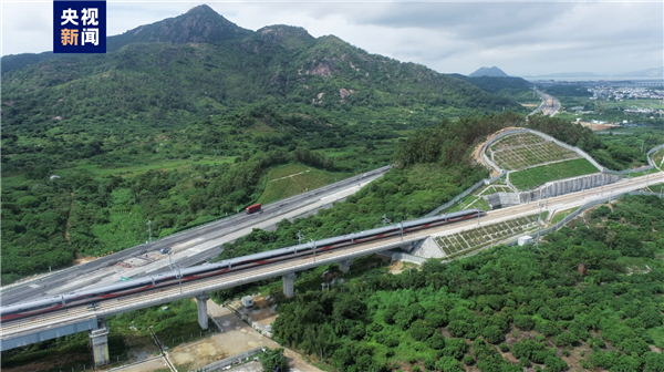 東南沿海新交通亮點：廣汕高鐵首班列車成功開通