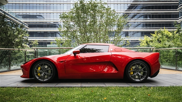 Regard vers lavenir : le petit constructeur automobile chinois dévoile la première voiture de sport électrique SC01