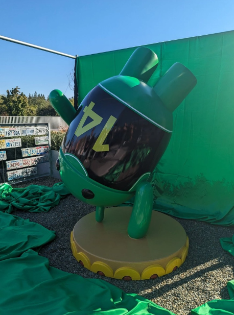 Google releases new Android 14 system and launches creative statues to celebrate