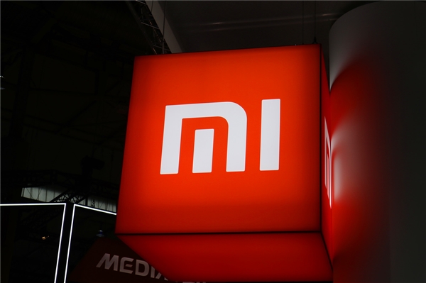 Xiaomi Mi 14 membuat penampilan pertama yang mengejutkan: bingkai skrin mendahului semula