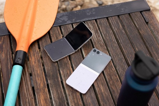 三星Galaxy Z Flip5：折叠手机领域新巅峰 耐用性再升级