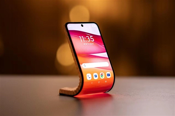 Motorola’s flexible screen mobile phone makes exclusive appearance at Lenovo Innovation and Technology Conference