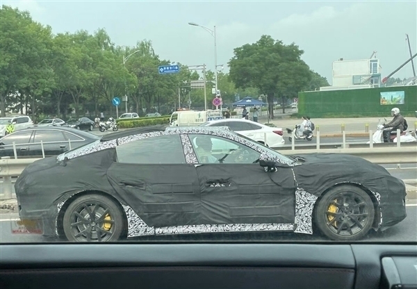 雷軍透露：小米汽車進展順利，明年上半年上市