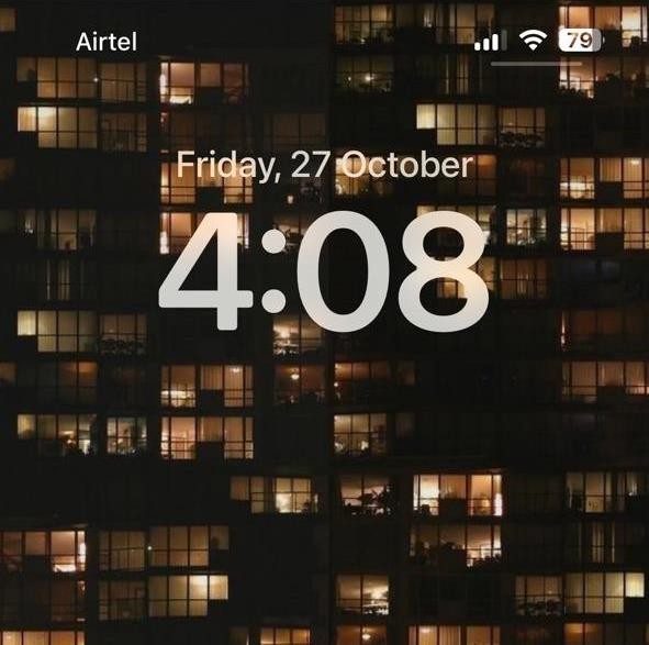 How to shuffle wallpapers in an app on iPhone using photos from a specific album